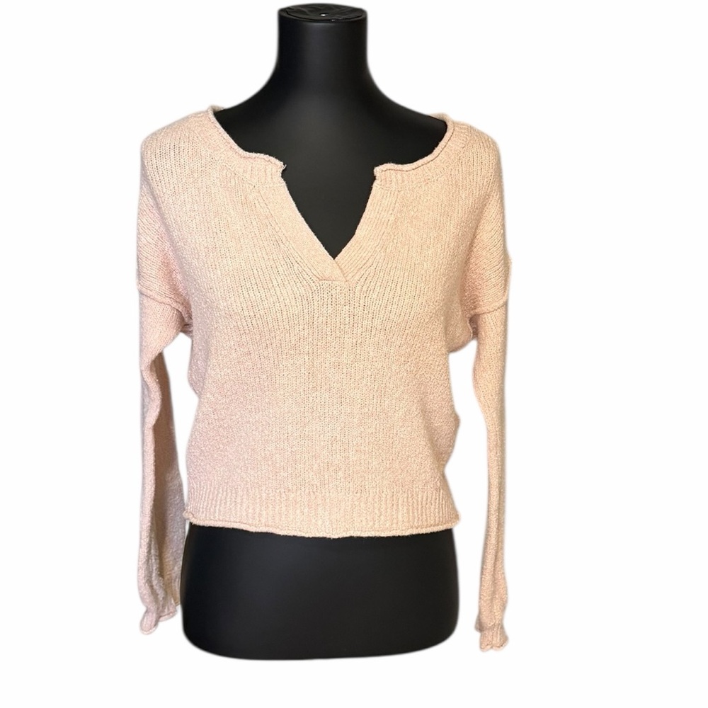 Ballerina Pink Cropped Sweater Abercrombie 
Size M 
Dancercore